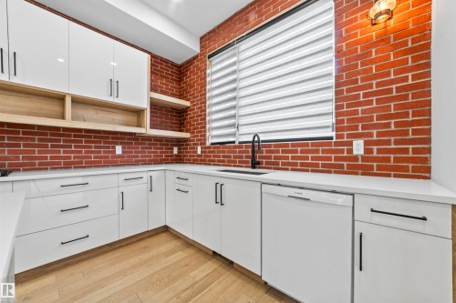 10537 136 Street, Edmonton, AB - Indoor Photo Showing Kitchen