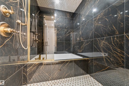 10537 136 Street, Edmonton, AB - Indoor Photo Showing Bathroom