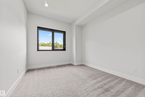 10537 136 Street, Edmonton, AB - Indoor Photo Showing Other Room