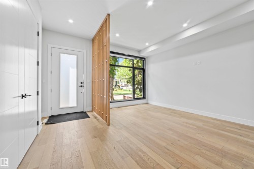 10537 136 Street, Edmonton, AB - Indoor Photo Showing Other Room