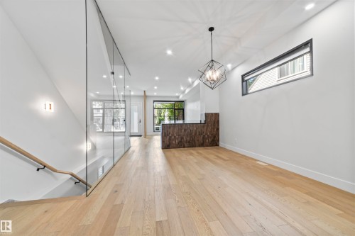 10537 136 Street, Edmonton, AB - Indoor Photo Showing Other Room