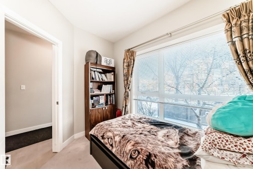 11 2560 Pegasus Boulevard, Edmonton, AB - Indoor Photo Showing Bedroom