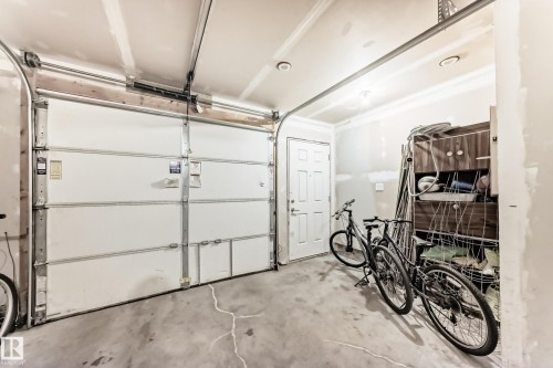 11 2560 Pegasus Boulevard, Edmonton, AB - Indoor Photo Showing Garage