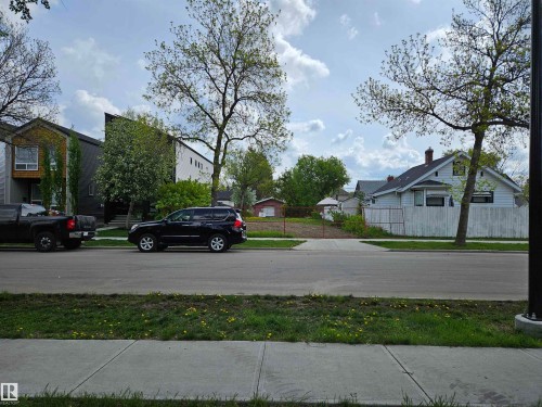 11207 128 Street, Edmonton, AB 