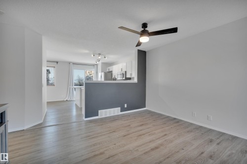 72 3075 Trelle Crescent, Edmonton, AB - Indoor Photo Showing Other Room