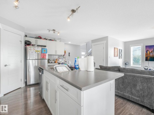 4503 126 Avenue, Edmonton, AB - Indoor Photo Showing Kitchen