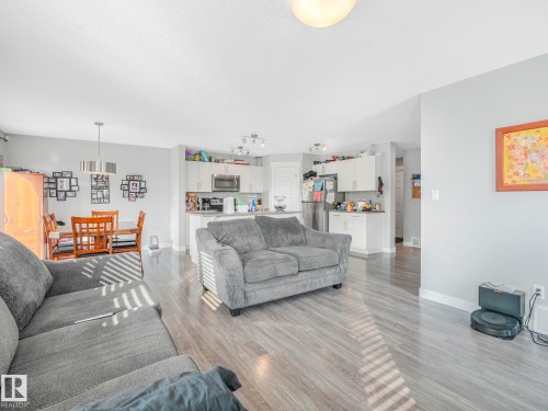 4503 126 Avenue, Edmonton, AB - Indoor Photo Showing Living Room