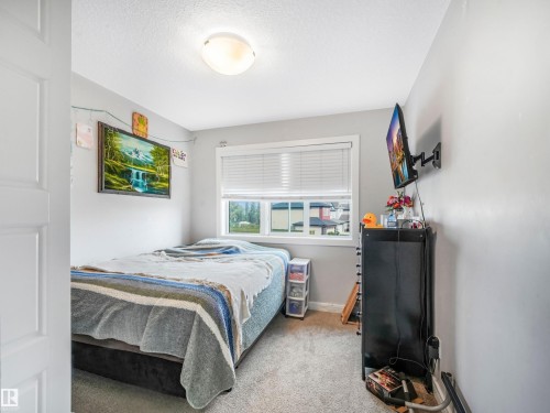 4503 126 Avenue, Edmonton, AB - Indoor Photo Showing Bedroom