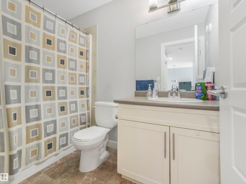 4503 126 Avenue, Edmonton, AB - Indoor Photo Showing Bathroom