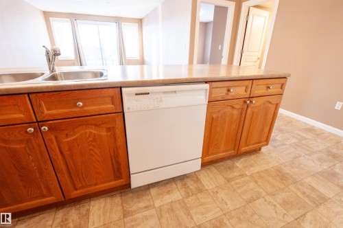 116 300 Palisades Way, Sherwood Park, AB - Indoor Photo Showing Kitchen