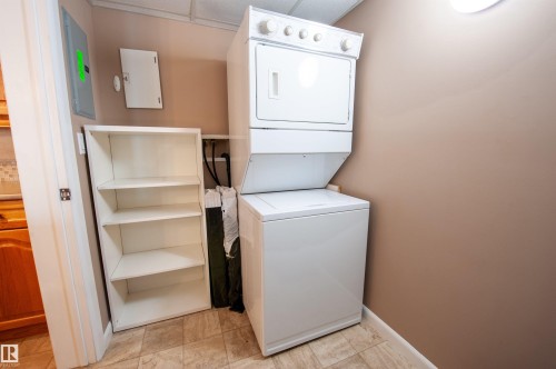 116 300 Palisades Way, Sherwood Park, AB - Indoor Photo Showing Living Room