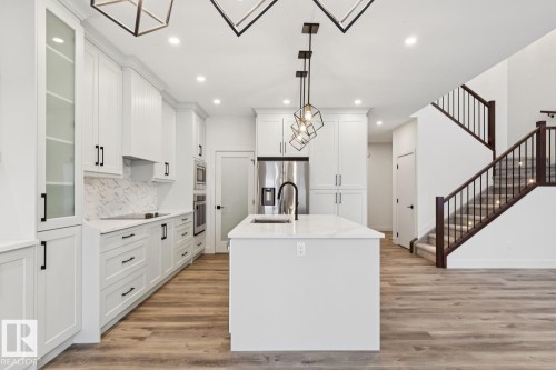 6275 19 Street, Rural Leduc County, AB - Indoor Photo Showing Kitchen With Upgraded Kitchen