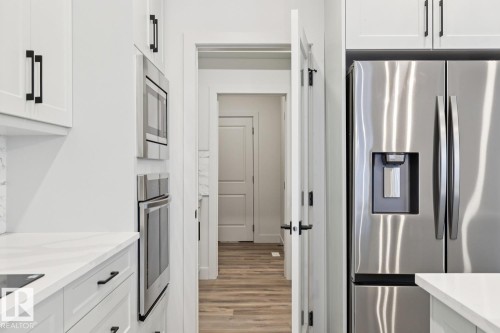 6275 19 Street, Rural Leduc County, AB - Indoor Photo Showing Kitchen With Stainless Steel Kitchen