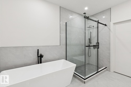 6275 19 Street, Rural Leduc County, AB - Indoor Photo Showing Bathroom