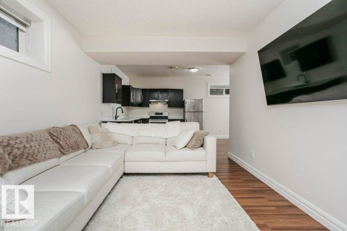 1520 67 Street, Edmonton, AB - Indoor Photo Showing Living Room