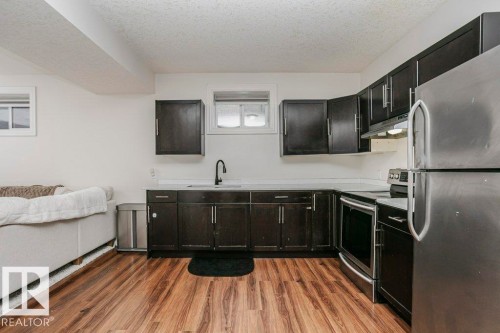 1520 67 Street, Edmonton, AB - Indoor Photo Showing Kitchen With Stainless Steel Kitchen