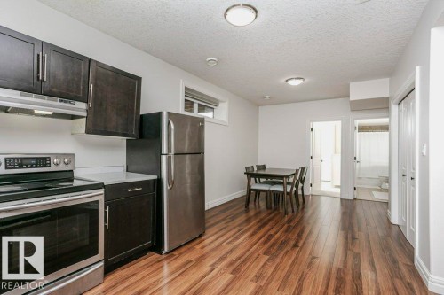 1520 67 Street, Edmonton, AB - Indoor Photo Showing Kitchen With Stainless Steel Kitchen