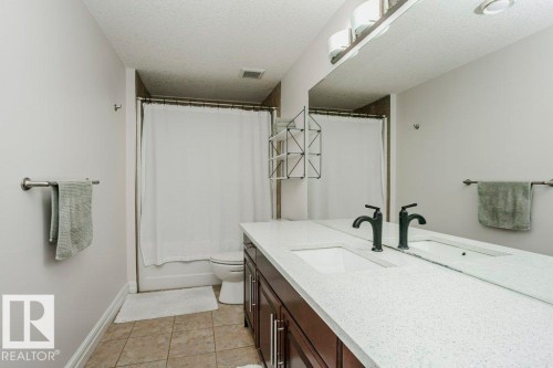 1520 67 Street, Edmonton, AB - Indoor Photo Showing Bathroom