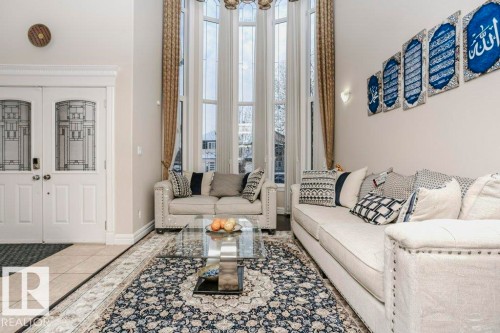 1520 67 Street, Edmonton, AB - Indoor Photo Showing Living Room