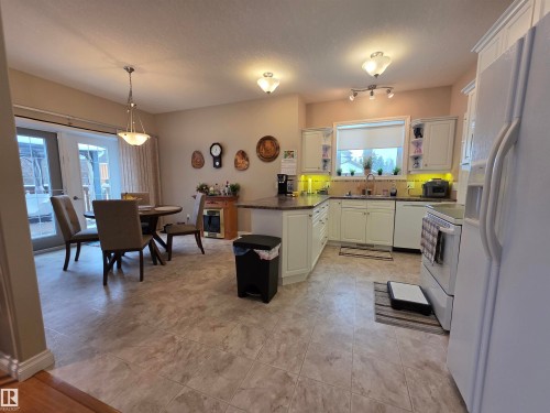185 Willow Drive, Breton, AB - Indoor
