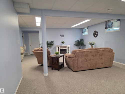 185 Willow Drive, Breton, AB - Indoor Photo Showing Other Room