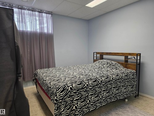 185 Willow Drive, Breton, AB - Indoor Photo Showing Bedroom