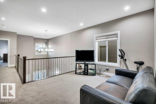 5121 1B Avenue, Edmonton, AB - Indoor