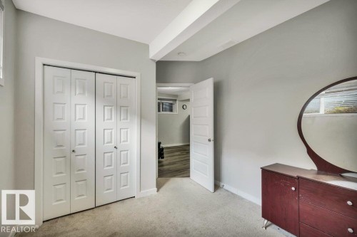 5121 1B Avenue, Edmonton, AB - Indoor