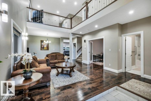 5121 1B Avenue, Edmonton, AB - Indoor