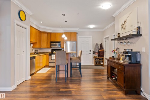 202 10116 80 Avenue, Edmonton, AB - Indoor Photo Showing Kitchen