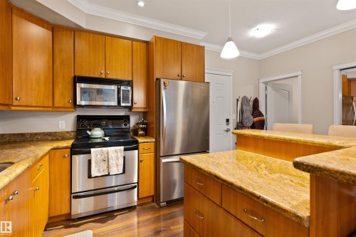 202 10116 80 Avenue, Edmonton, AB - Indoor Photo Showing Kitchen