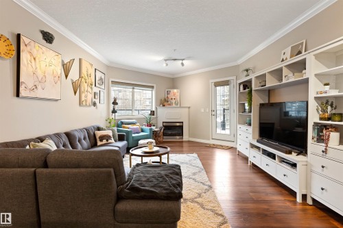 202 10116 80 Avenue, Edmonton, AB - Indoor Photo Showing Living Room