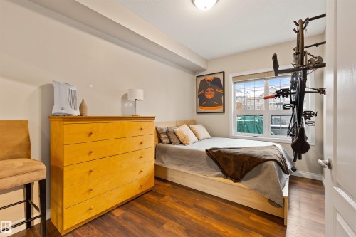 202 10116 80 Avenue, Edmonton, AB - Indoor Photo Showing Bedroom
