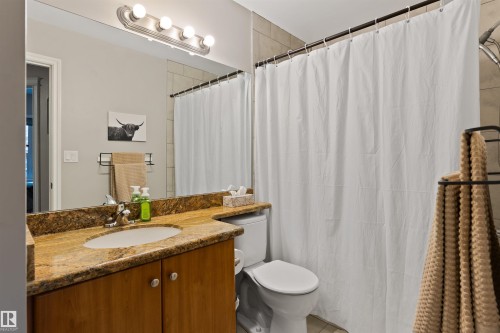 202 10116 80 Avenue, Edmonton, AB - Indoor Photo Showing Bathroom