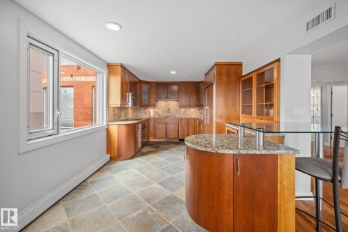 202 10010 119 Street, Edmonton, AB - Indoor Photo Showing Kitchen