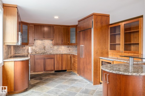 202 10010 119 Street, Edmonton, AB - Indoor Photo Showing Kitchen