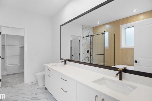 23 Trill Point(E), Spruce Grove, AB - Indoor Photo Showing Bathroom