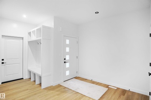23 Trill Point(E), Spruce Grove, AB - Indoor Photo Showing Other Room