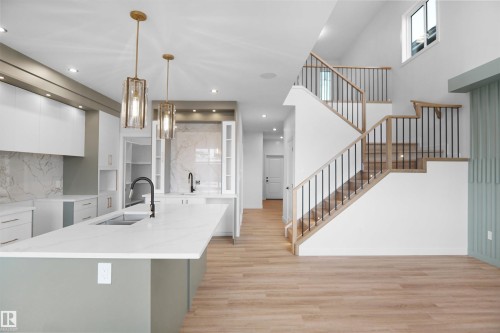 23 Trill Point(E), Spruce Grove, AB - Indoor Photo Showing Kitchen With Double Sink With Upgraded Kitchen