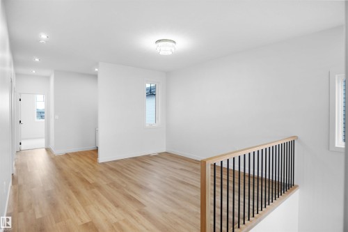 23 Trill Point(E), Spruce Grove, AB - Indoor Photo Showing Other Room