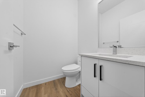 1 10 Salisbury Way, Sherwood Park, AB - Indoor Photo Showing Bathroom