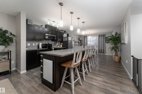 8533 Ellis Link, Edmonton, AB - Indoor