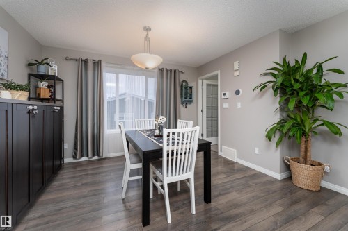 8533 Ellis Link, Edmonton, AB - Indoor Photo Showing Dining Room