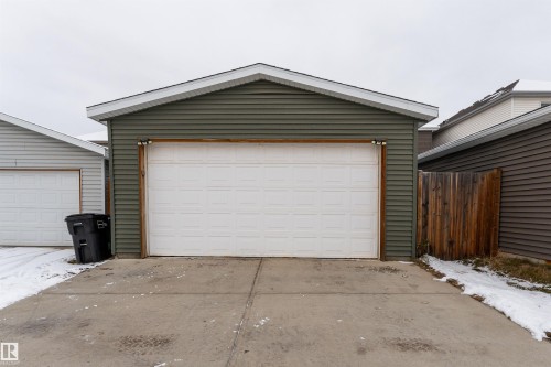 8533 Ellis Link, Edmonton, AB - Outdoor With Exterior