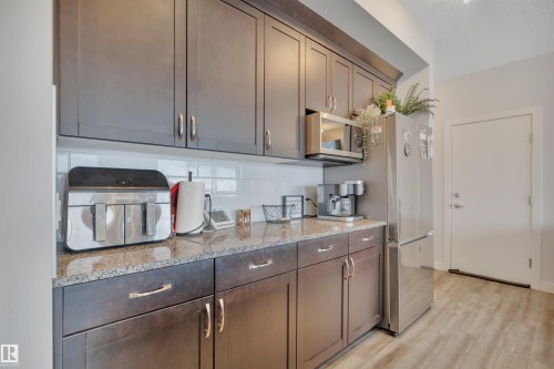 944 Berg Place, Leduc, AB - Indoor Photo Showing Kitchen
