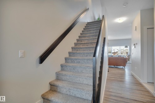 944 Berg Place, Leduc, AB - Indoor Photo Showing Other Room