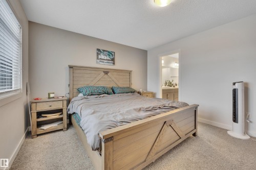 944 Berg Place, Leduc, AB - Indoor Photo Showing Bedroom