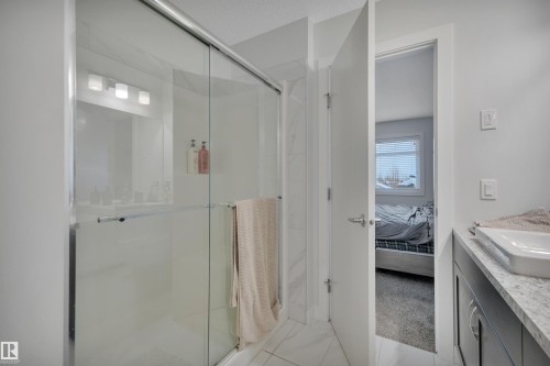 944 Berg Place, Leduc, AB - Indoor Photo Showing Bathroom