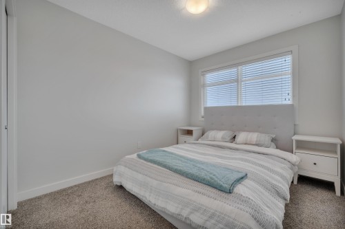 944 Berg Place, Leduc, AB - Indoor Photo Showing Bedroom