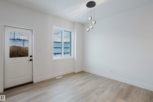 286 Munn Way, Leduc, AB - Indoor Photo Showing Other Room